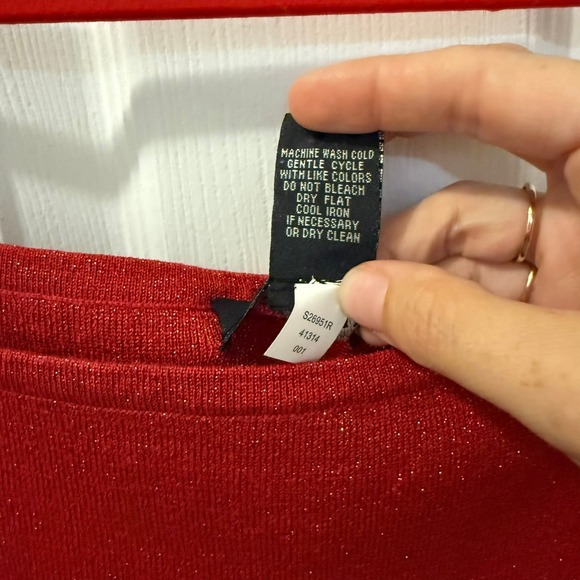 Michelle Antonelli Red Shimmer Gold Silk Blouse Tank Top Size M Holiday‎ Party - Picture 5 of 9